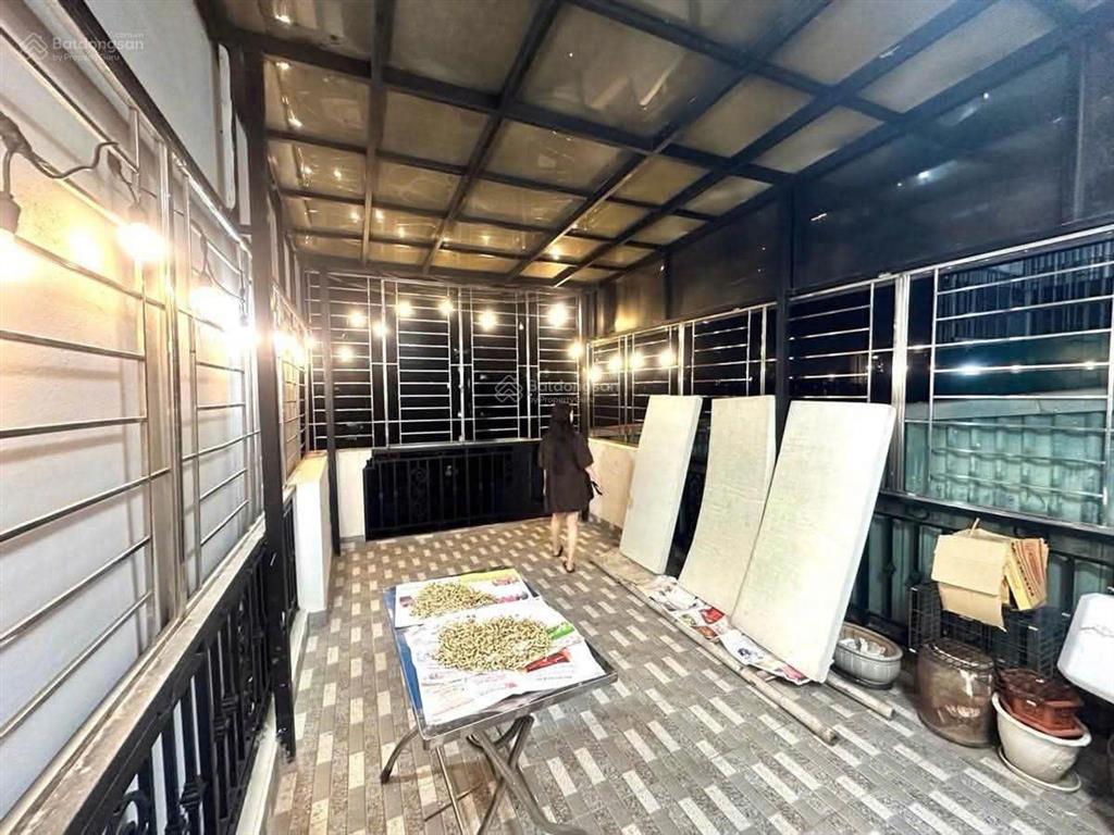 Chính chủ bán nhà tập thể văn chương 46m², 6 tầng thang máy, ô tô tránh, vị trí siêu đỉnh