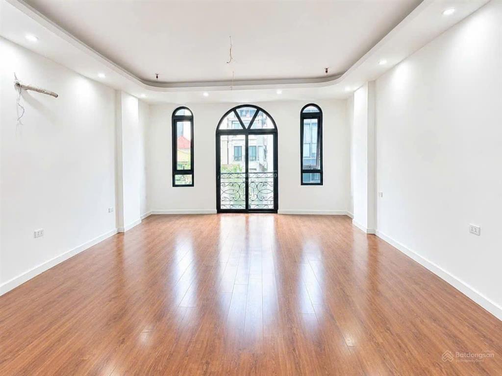 Bán nhà thái hà 53 m², 9 tầng thang máy, mặt tiền 5,3 m, ô tô tránh, vỉa hè hai bên