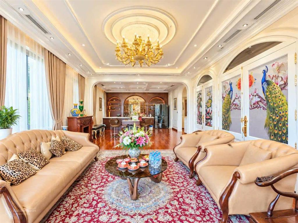 Bán biệt thự lô góc trần kim xuyến 263,8 m², 6 tầng, mặt tiền 18 m, có hầm ô tô