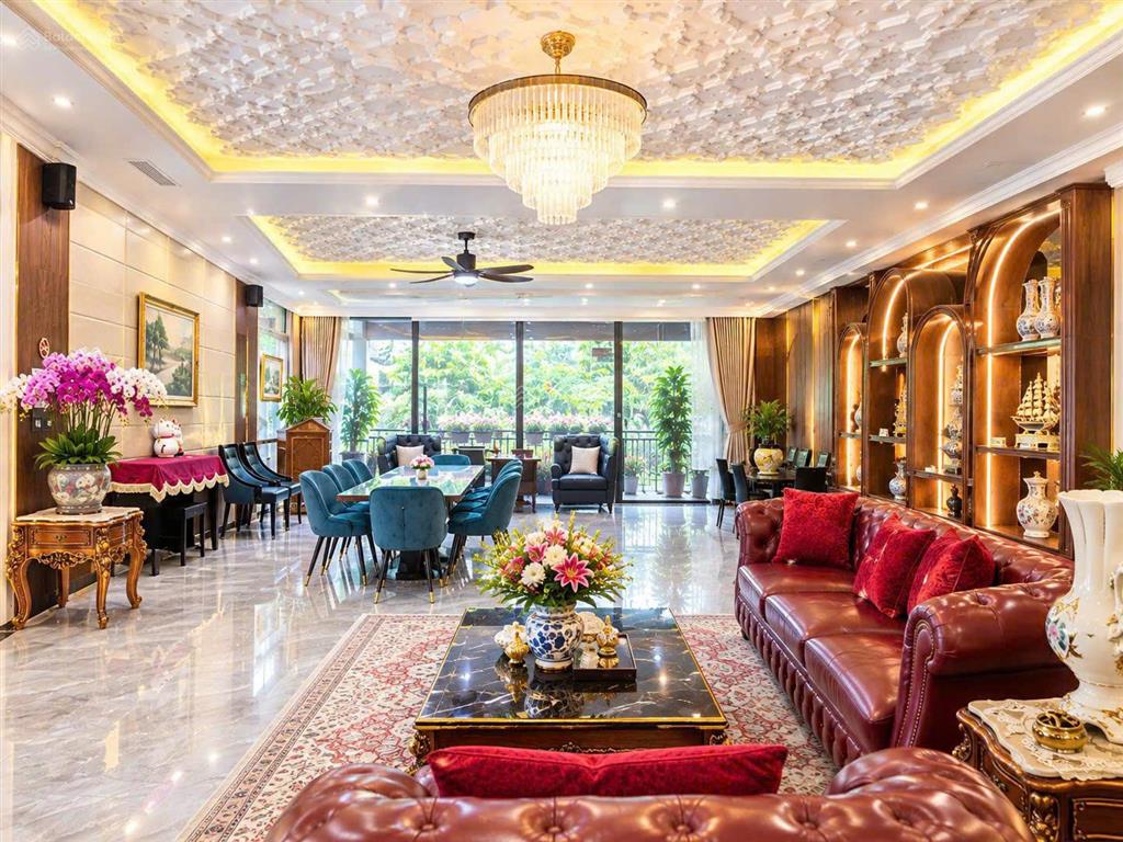 Bán biệt thự lô góc trần kim xuyến 263,8 m², 6 tầng, mặt tiền 18 m, có hầm ô tô