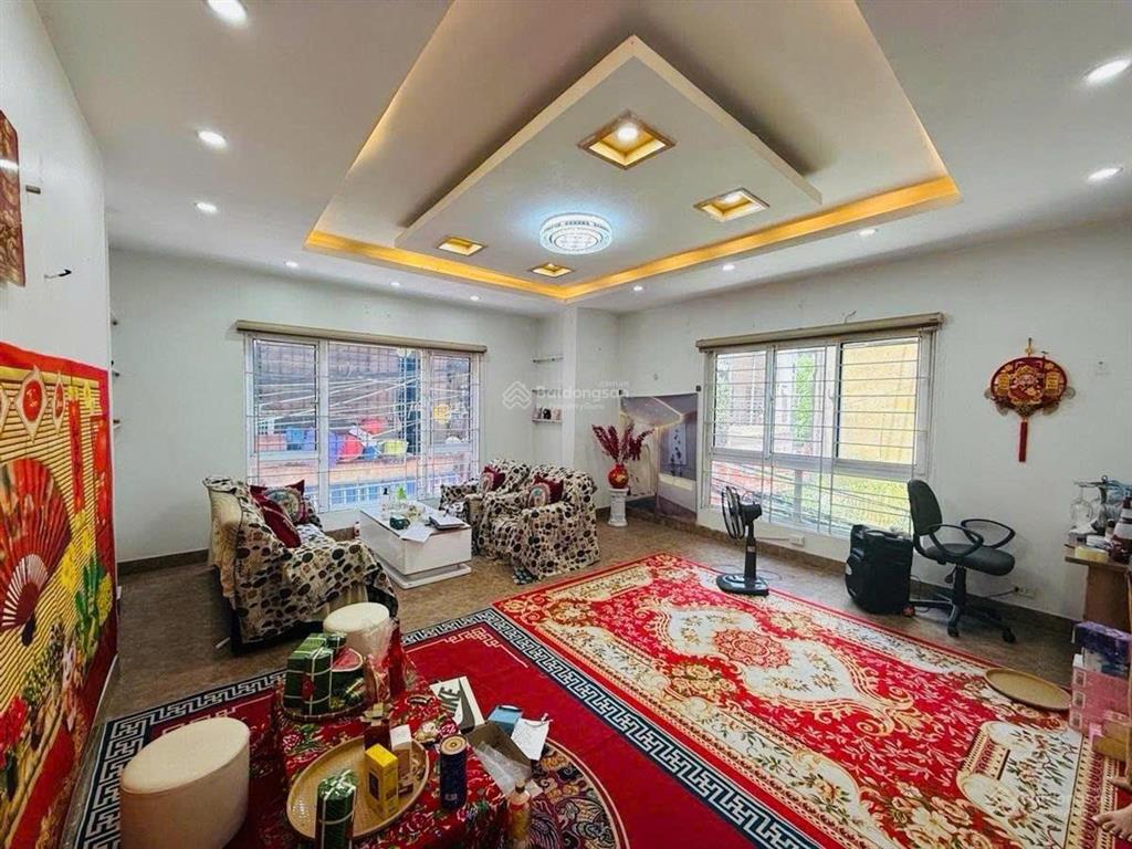Bán nhà thái hà 35,1 m², 5 tầng, lô góc 3 thoáng, ngõ ô tô, phù hợp kinh doanh
