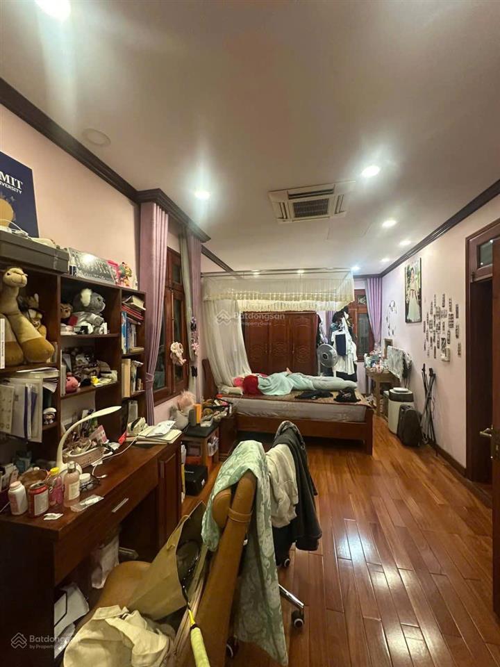 Bán biệt thự trung kính 159 m², mặt tiền 12,5 m, thang máy, tặng toàn bộ nội thất gỗ