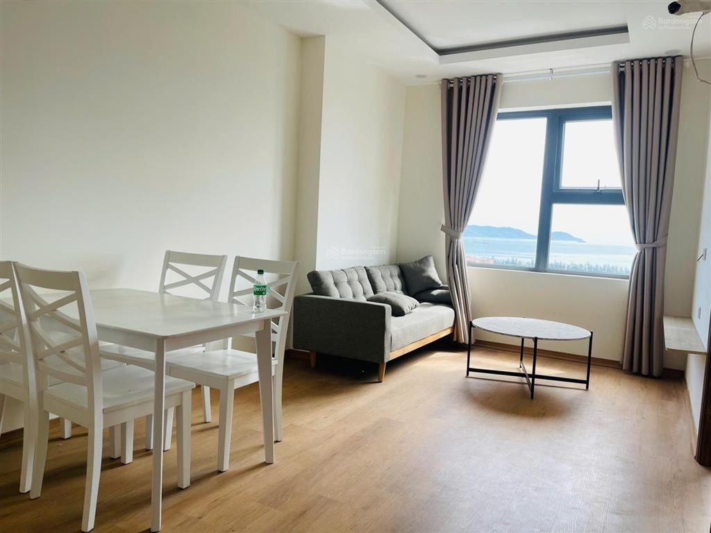 Hàng vip  tòa ct10 căn hộ 2 phòng ngủ view và thành phố biển tầng cao, bao gồm nội thất cơ bản