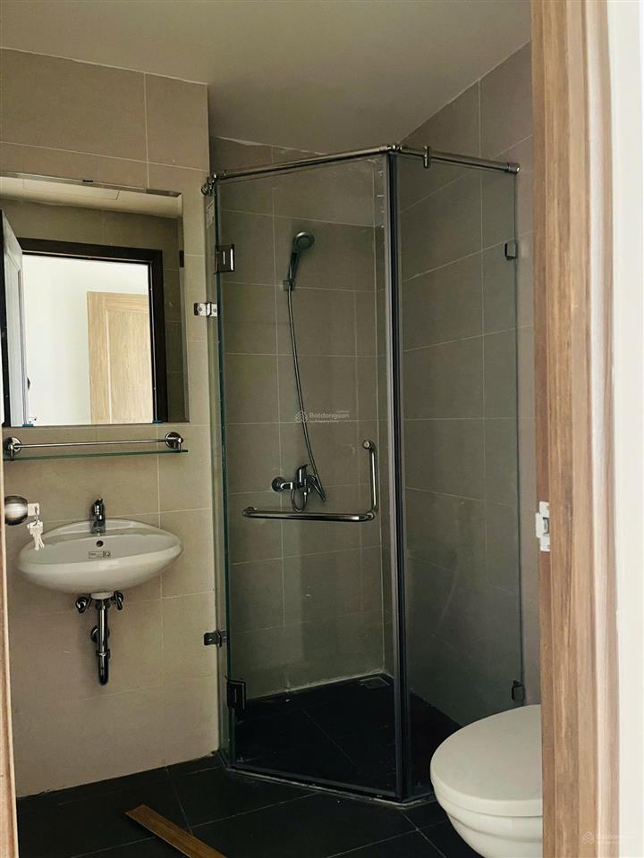 Hàng vip  tòa ct10 căn hộ 2 phòng ngủ view và thành phố biển tầng cao, bao gồm nội thất cơ bản