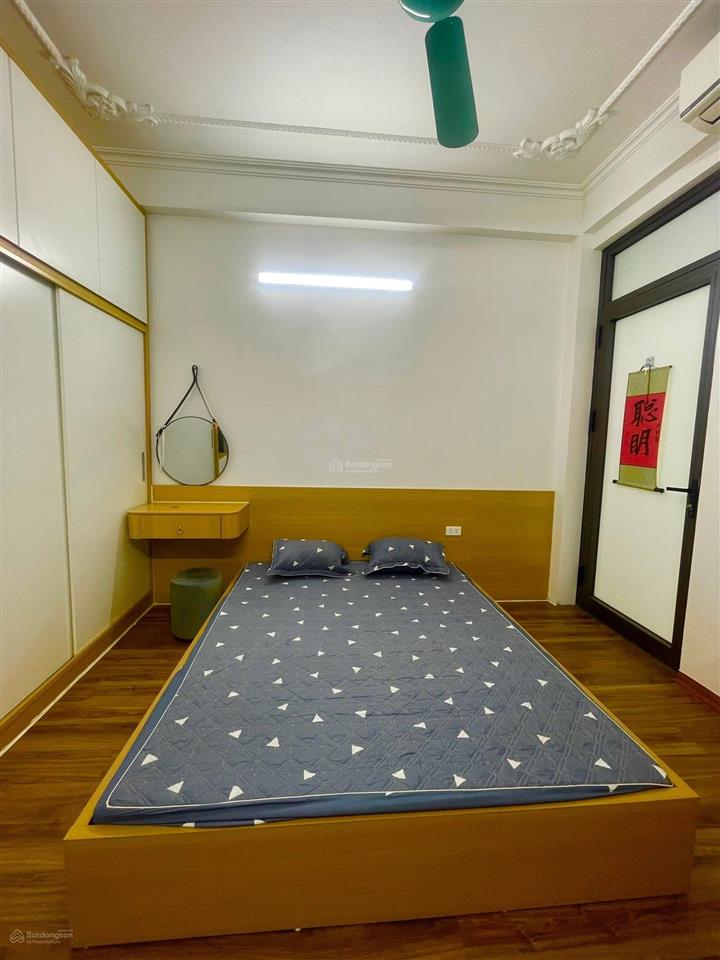 Nhà riêng 5 tầng, 3pn, 33m2 tại định công thượng, giá ưu đãi chỉ với 7,75 tỷ