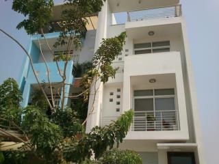 Nhà mặt phố đẹp cho thuê tại sadeco phước kiển, 21 triệu, 369 m2