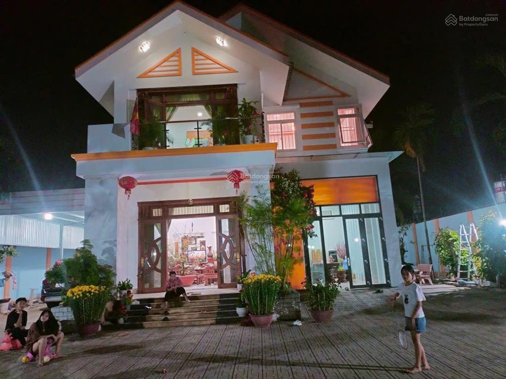 Gia đình cần bán căn nhà đang vay ngân hàng ngay trung tâm long thành giá cần bán gấp