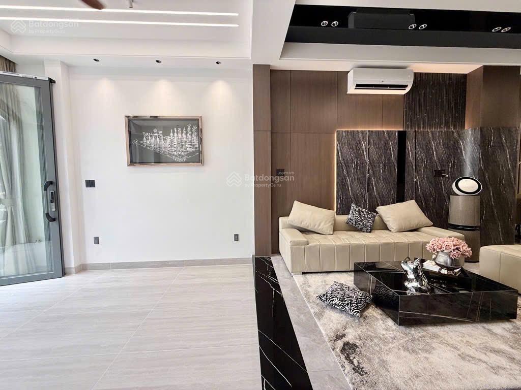 Nhà hẻm xe hơi  hồ biểu chánh phú nhuận  50m2 (4 x12,5)  4 tầng  chỉ 7,6 tỷ.