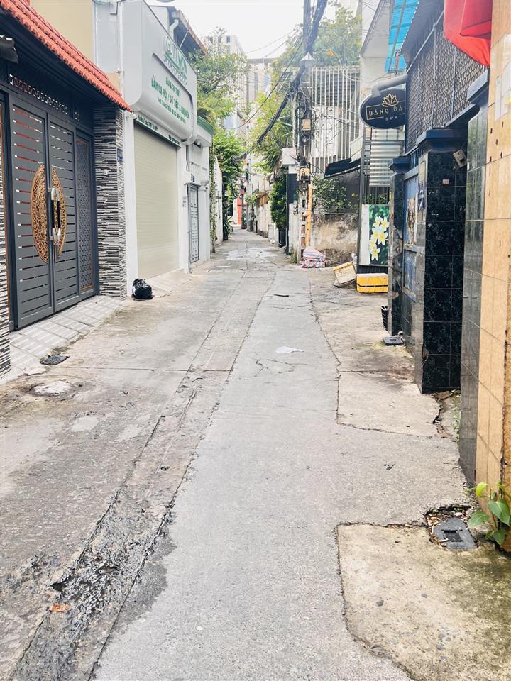 Nhà hẻm xe hơi đổ cửa phạm văn hai  tân bình  (3.5x15)  3 tầng  nở hậu 4m  giá 6.501 tỷ.