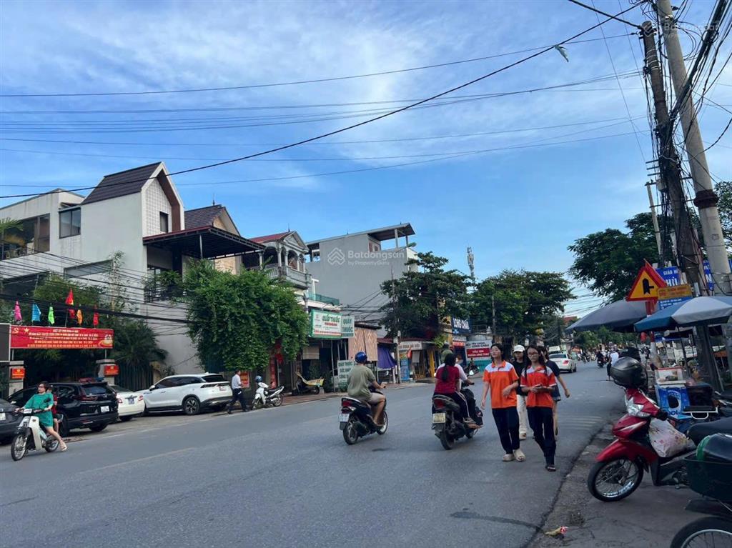 Bán nhà 2tầng .2mặt phố dt99m fullmt6.5m .giá cực tốt .tại trung tâm chợ phù lỗ sóc sơn