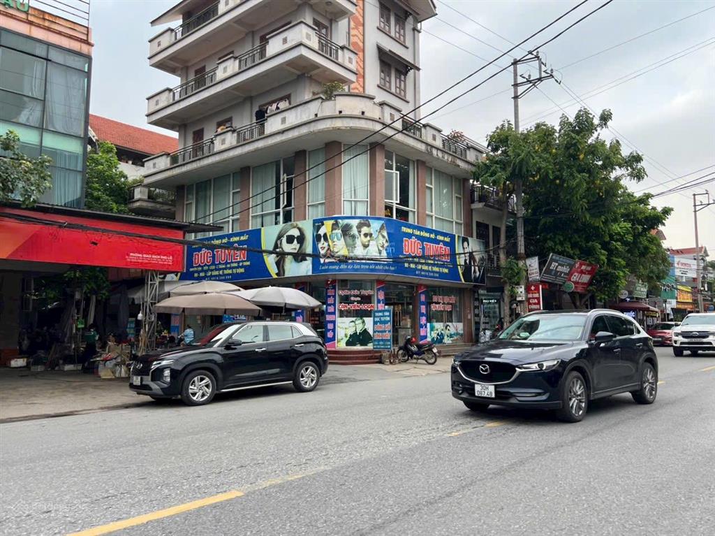 Bán nhà 2tầng .2mặt phố dt99m fullmt6.5m .giá cực tốt .tại trung tâm chợ phù lỗ sóc sơn