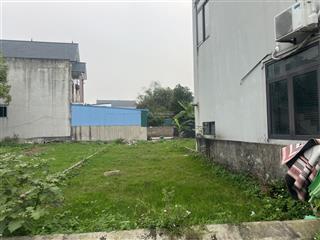 Lô đất vàng 2 mặt đường .giá cực rẻ dt106m fullmt5m đông lai quang tiến