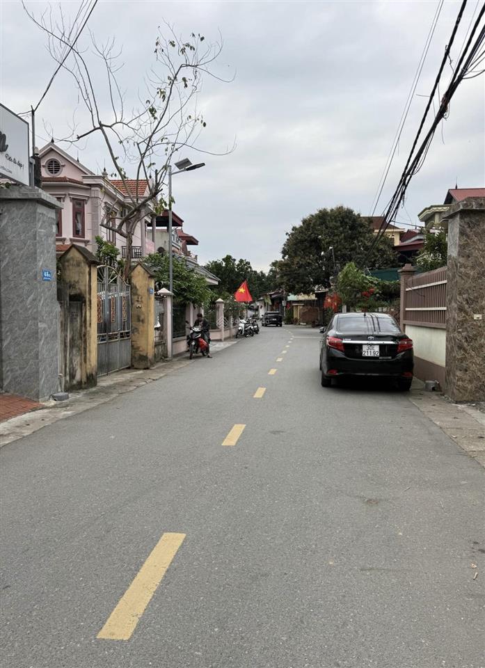 Trục chính kinh doanh dt112m full. mai nội mai đình sóc sơn .giá đầu tư