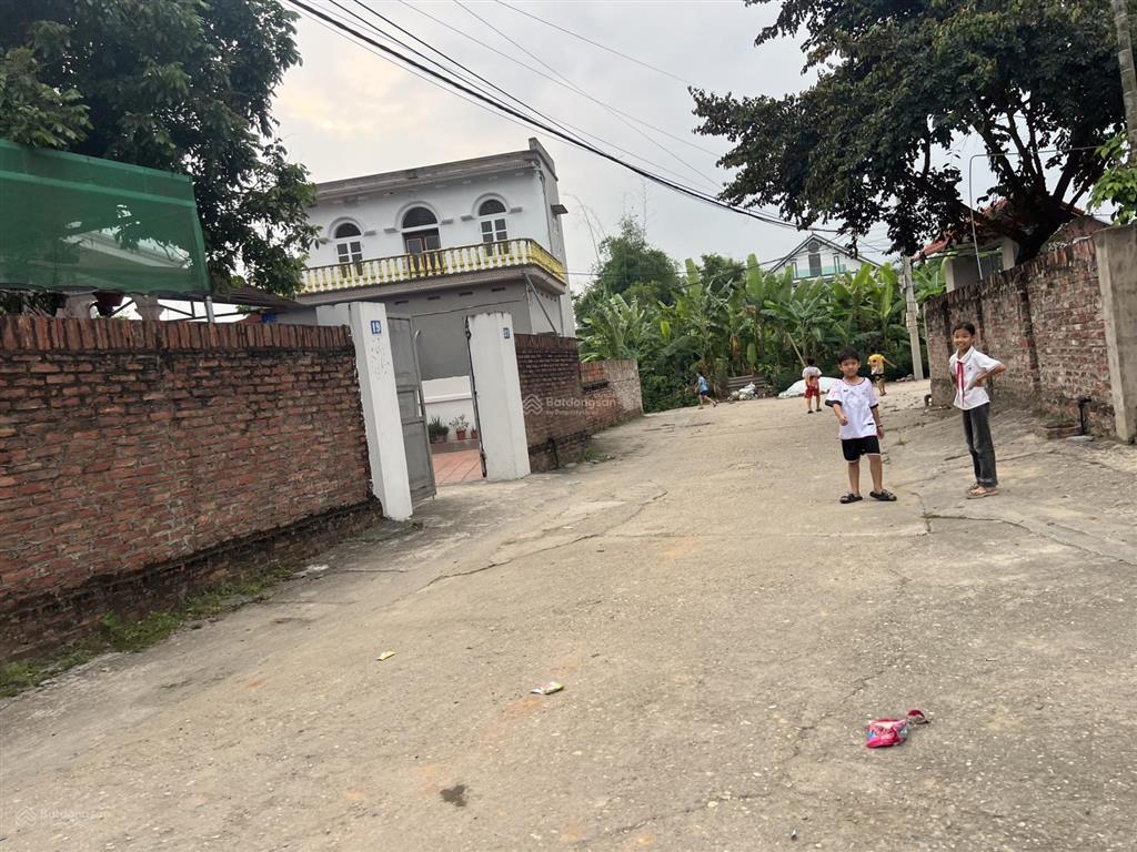Đất đẹp giá tốt chủ nhiệt bán vệ linh phù linh sóc sơn dt90m mt6,5m đường thông rộng .