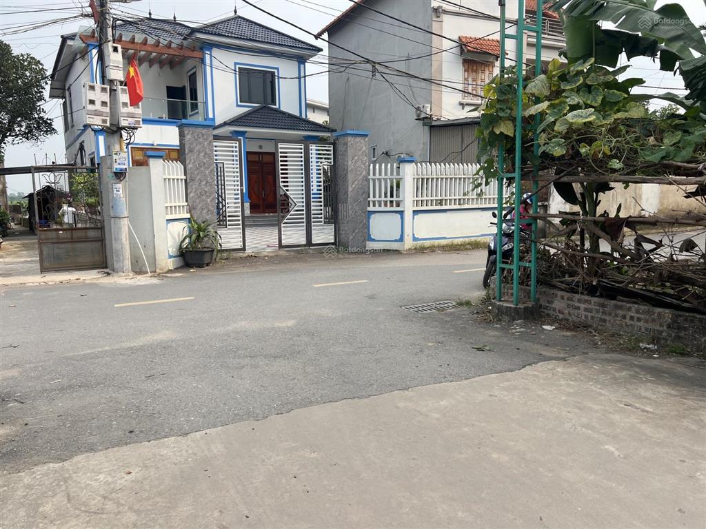 Bán lô góc trục chính kinh doanh dt76m mt6,5m đông sơn quang tiến