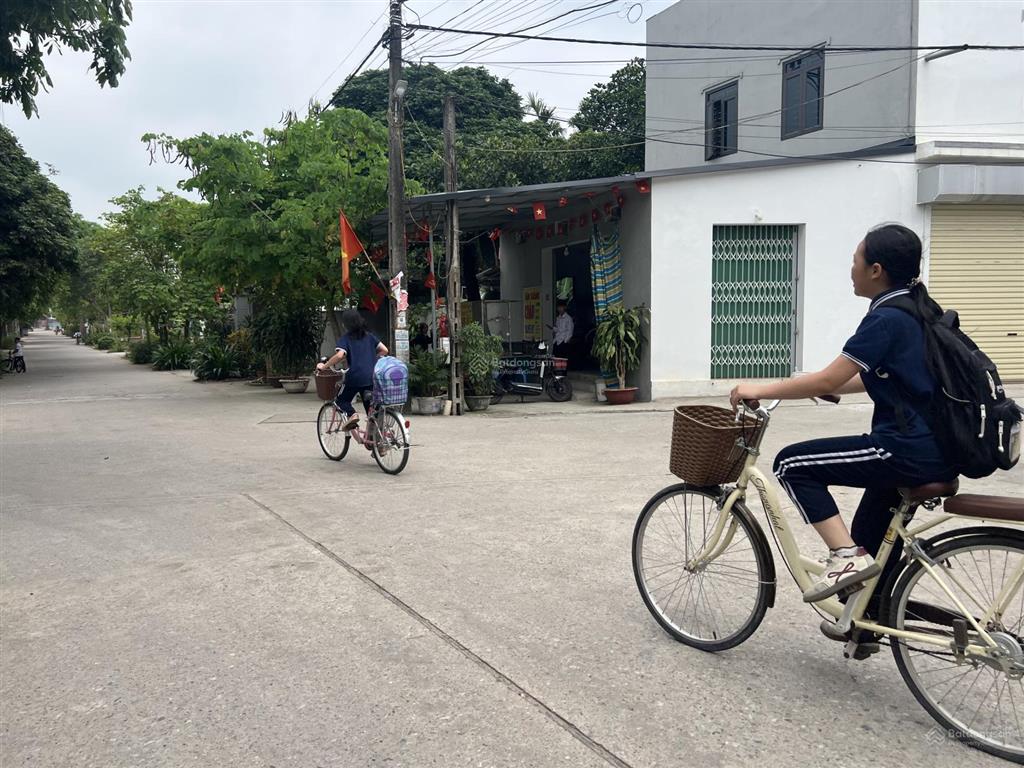 Đất dược thượng sóc sơn trục chính ,dt120m full .phù hợp kinh doanh tạo dòng tiền tiện ích.