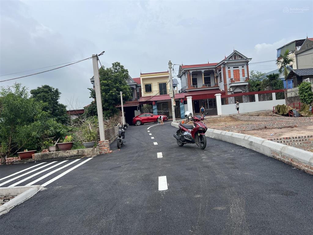 Cộng hoà phù linh sóc sơn dt80m full đường thông rộng giá chỉ hơn 2tỷ xíu ạ