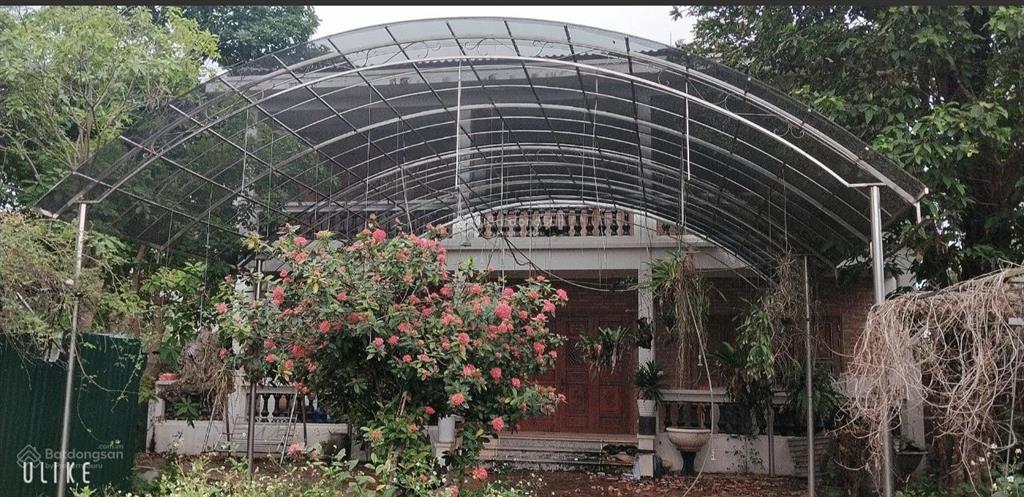 Bán căn biệt thự nhà vườn phù linh sóc sơn dt1000m mt17m giá18,5tr/1m
