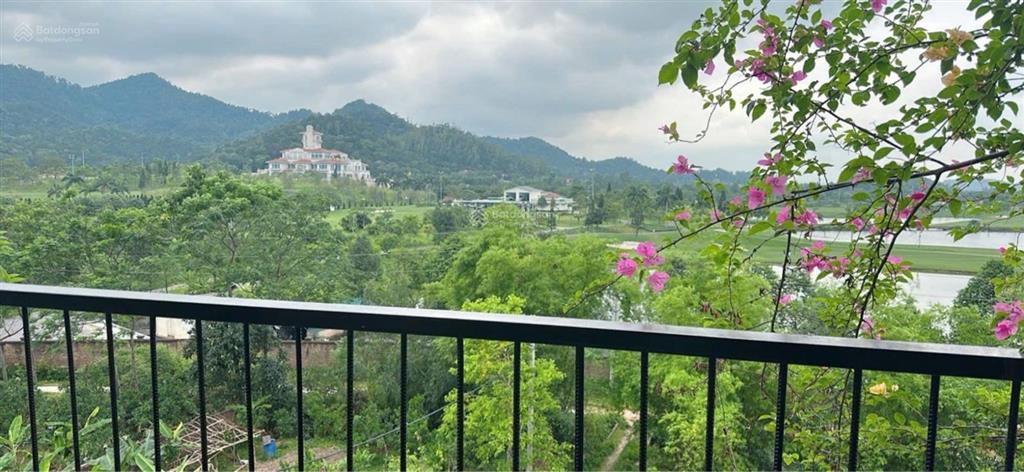 Căn biệt thự thiết kế hiện đại dt380m view sân golfphù linh sóc sơn phù hợp khu nghỉ dưỡng