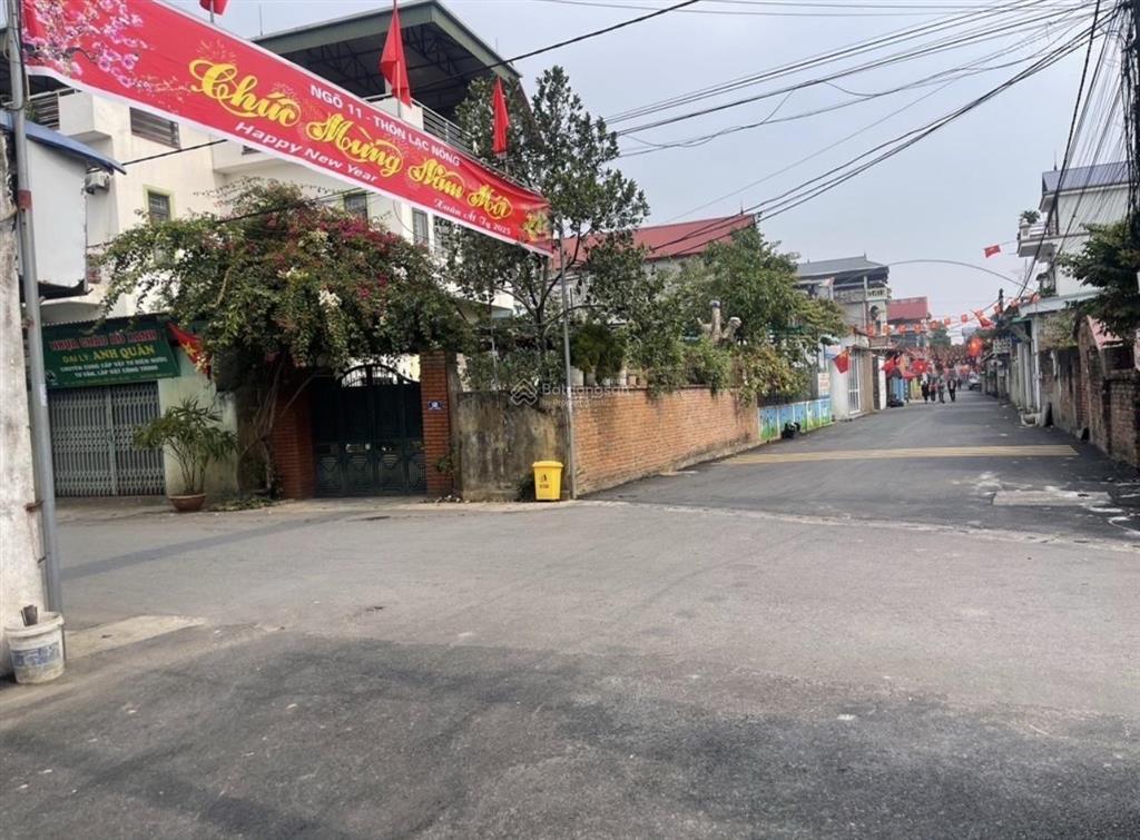 Hơn 4 tỷ bạn có 102m full  mt 6m đường thông ô tô chạy  lạc nông  mai đình  sóc sơn .