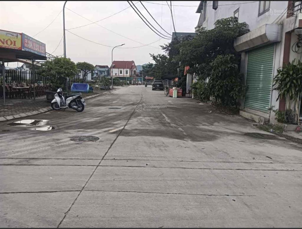 Bán 90m  mt 5m  d 18m  giá 4,8 tỷ  khu đấu giá đông lai  quang tiến (nay là xã nội bài)