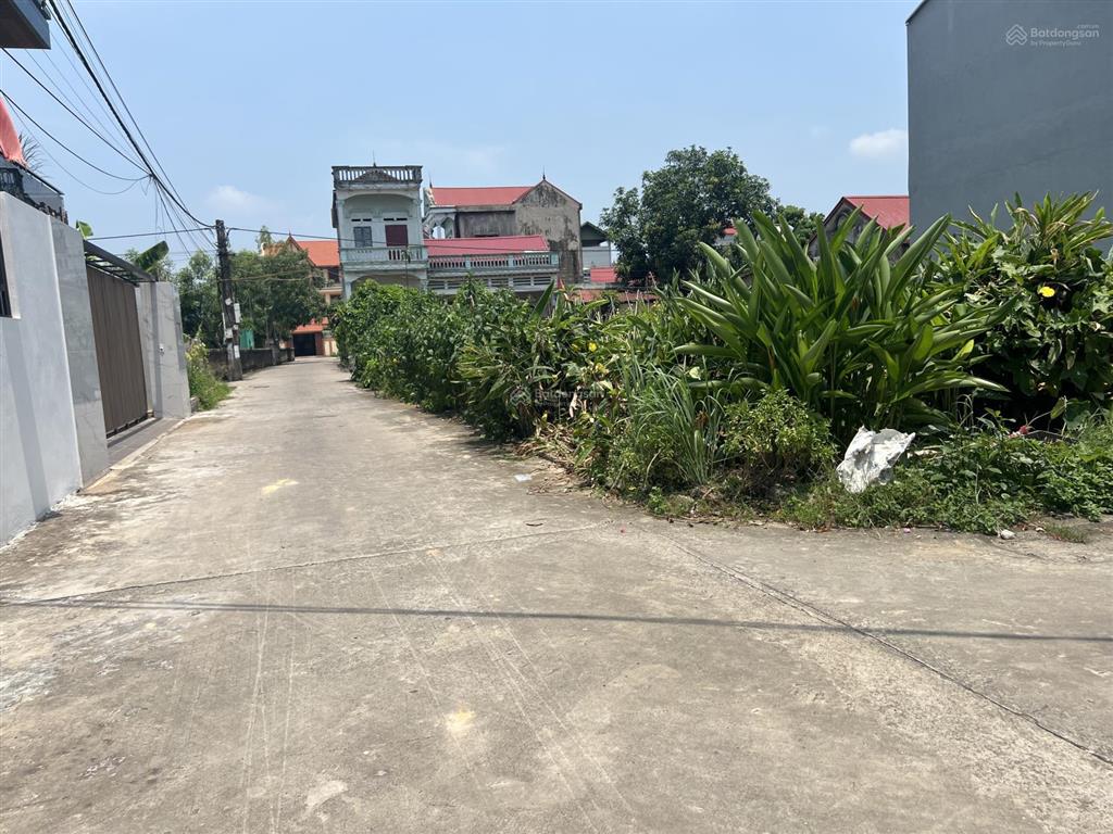 Lô góc  quảng hội  quang tiến  nay là xã sóc sơn  dt 120m  mt 8m  giá tốt để bạn quan tâm.