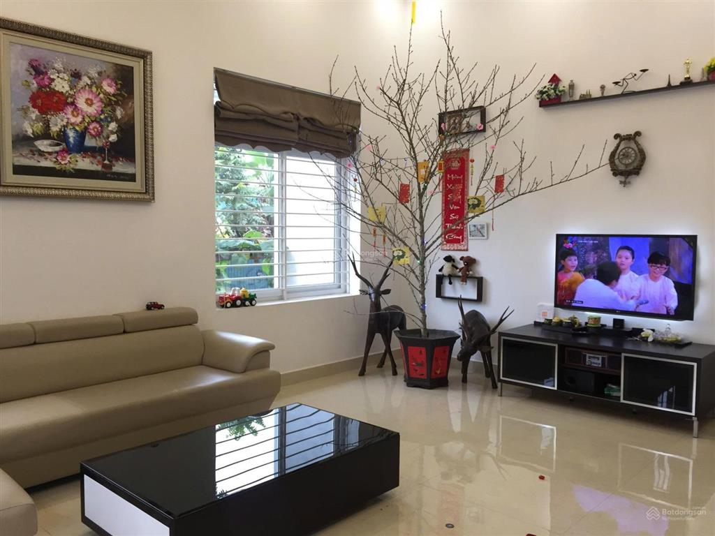 Cho thuê nhà góc 2 mặt tiền dt sử dụng 410m2  khu simco vạn phúc hà đông
