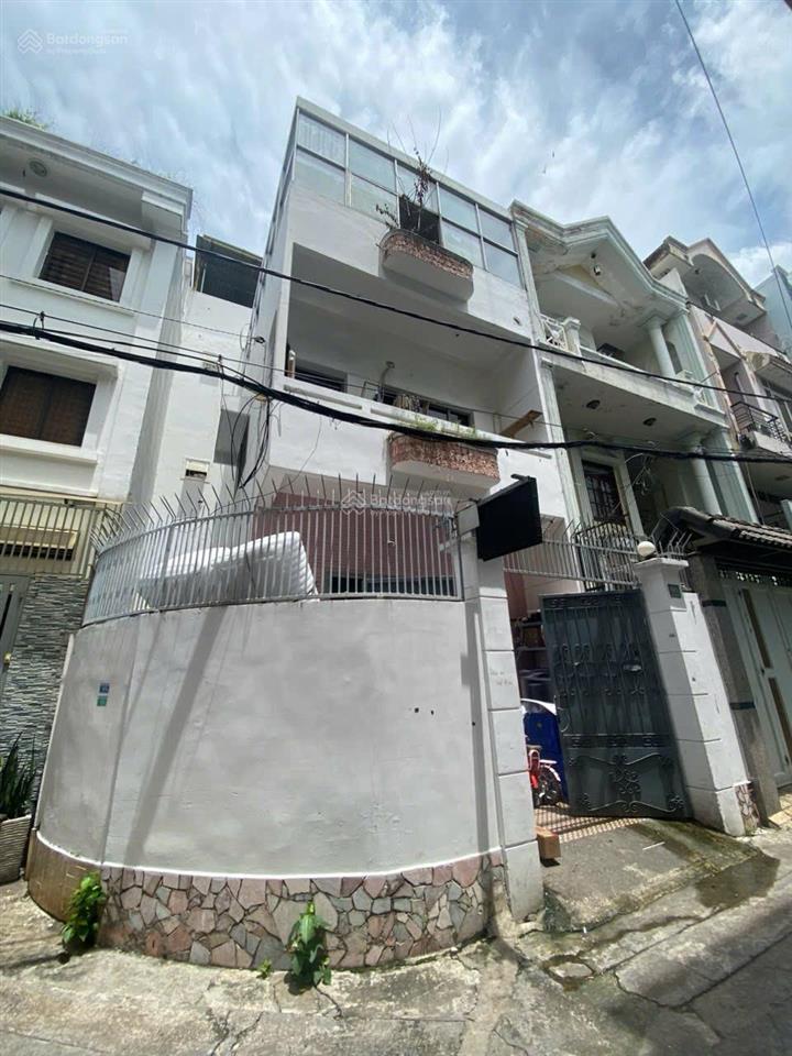 Nhà ngang 6m chưa tới 20tr hồ văn huê phú nhuận  có sân để xe rộng rãi