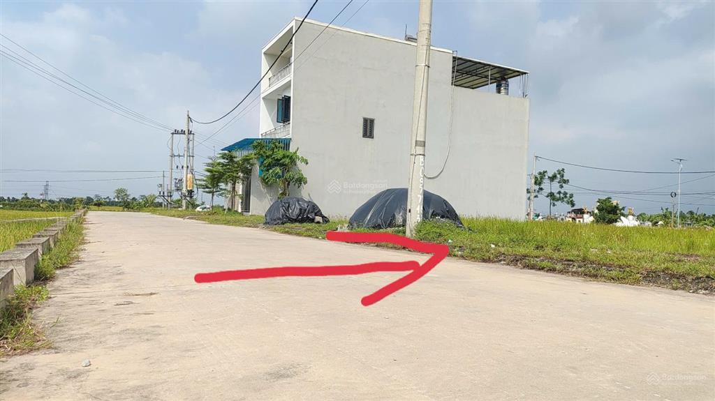 Bán 130m2 đất đấu giá, trục chính kinh doanh