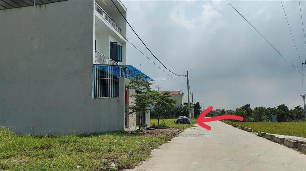 Bán 130m2 đất đấu giá, trục chính kinh doanh