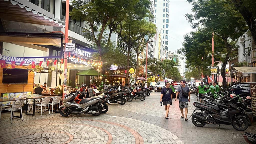 Hàng hiếm 165m2. mặt tiền lê quang đạo. được xây 12 tầng. sát nguyễn văn thoại. giá tốt