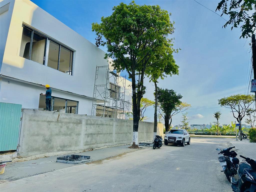 Mặt tiền sát sông hàn 272.8m2. view sông, ngắm pháo hoa quốc tế. ngay tòa 69 tầng
