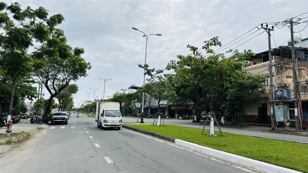 Mặt tiền chu huy mân view vịnh cảng du lịch đà nẵng. diện tích 280m. kẹp kiệt. ngang 14m. giá tốt