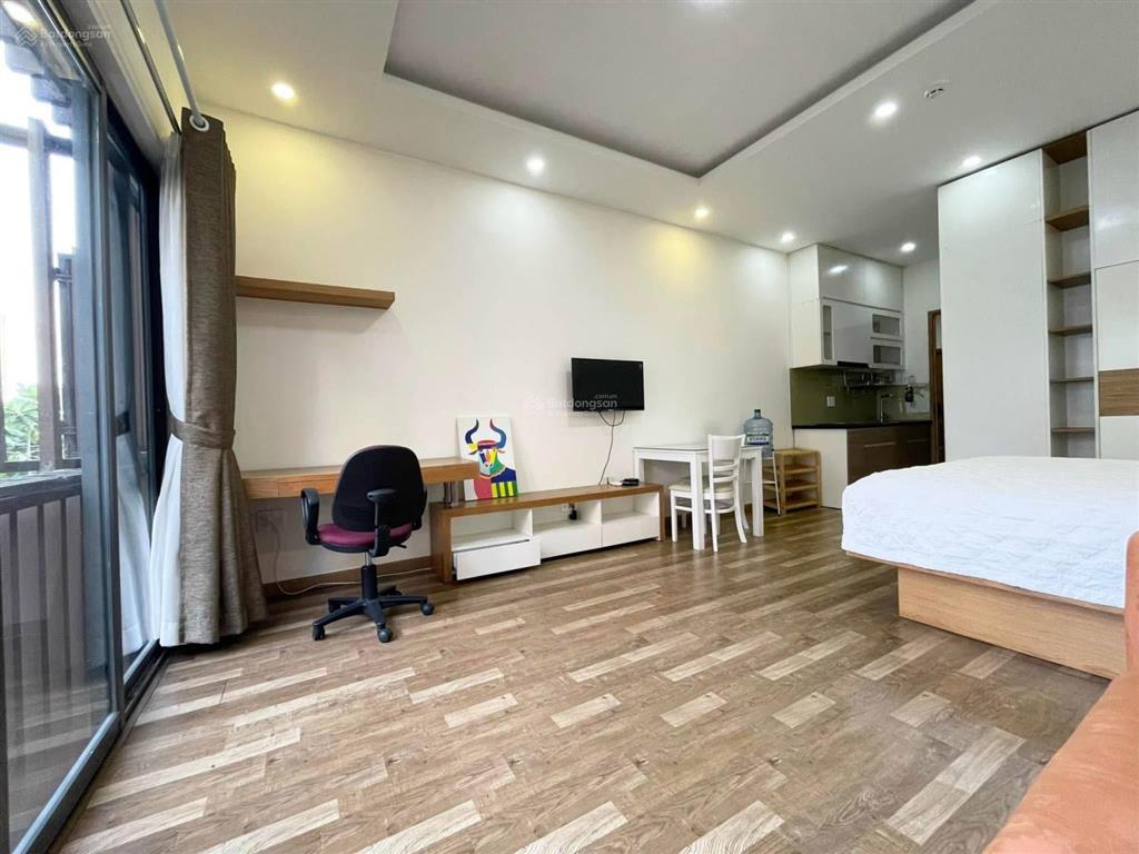 Studio  1pn ban công nhiều cây xanh thoáng mát  có chỗ đậu ô tô  dọn phòng free