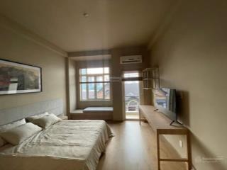 Studio tone gỗ full nội thất  có ban công  ít chi phí trung tâm thảo điền