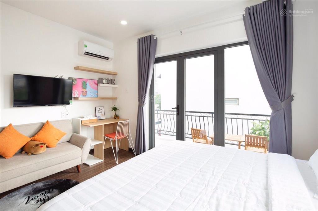 Trống căn hộ bếp xa  full nội thất  ban công nhiều ánh sáng  gần masteri
