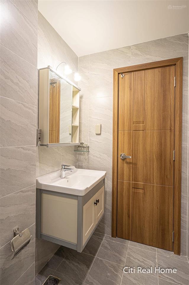 1pn ban công lớn tone trắng thiết kế hiện đại  vị trí đắc địa thảo điền  full nội thất