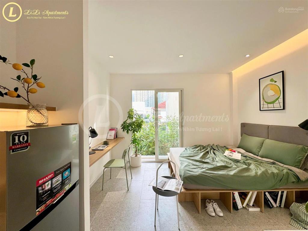 Studio ban công tone trắng xinh  dọn phòng miễn phí  có chỗ đậu ô tô
