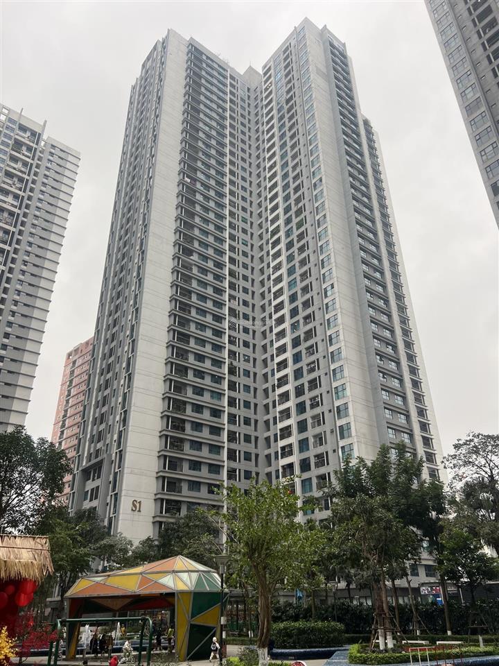 Chính chủ bán căn hộ toà s4 goldmark 136 hồ tùng mậu, 2 ngủ 2 vệ sinh, view pháo hoa mỹ đình