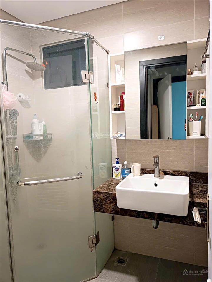 Chính chủ bán căn hộ toà s4 goldmark 136 hồ tùng mậu, 2 ngủ 2 vệ sinh, view pháo hoa mỹ đình