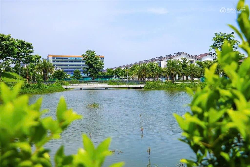 Chỉ 3,5 tỷ sở hữu nhà phố 170m2 đẹp long lanh ngay đại lộ hà nội  gia bình về hồ tây chỉ 15 phút