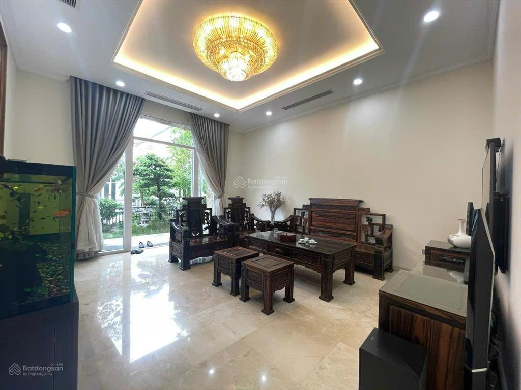 Bán biệt thự k3 ciputra, nhà đã sửa đẹp, hướng nam mát view công viên 65ha, dt 180m2.  0966 998 ***