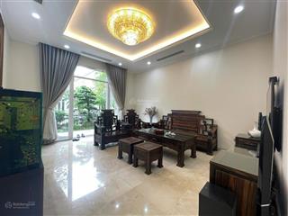 Bán biệt thự k3 ciputra, nhà đã sửa đẹp, hướng nam mát view công viên 65ha, dt 180m2.  0966 998 ***