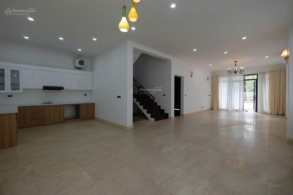 Bán biệt thự song lập mặt đường đôi 30m ciputra tây hồ 342m2 view trường học unis.  0966 998 ***