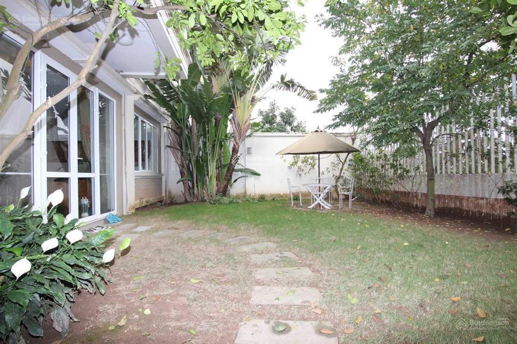 Chính chủ bán biệt thự song lập t3 ciputra, view sông thoáng mát, dt 324m2.  0966 998 ***