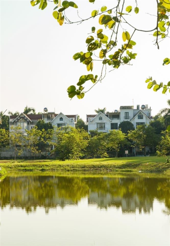 Chính chủ bán biệt thự song lập t3 ciputra, view sông thoáng mát, dt 324m2.  0966 998 ***