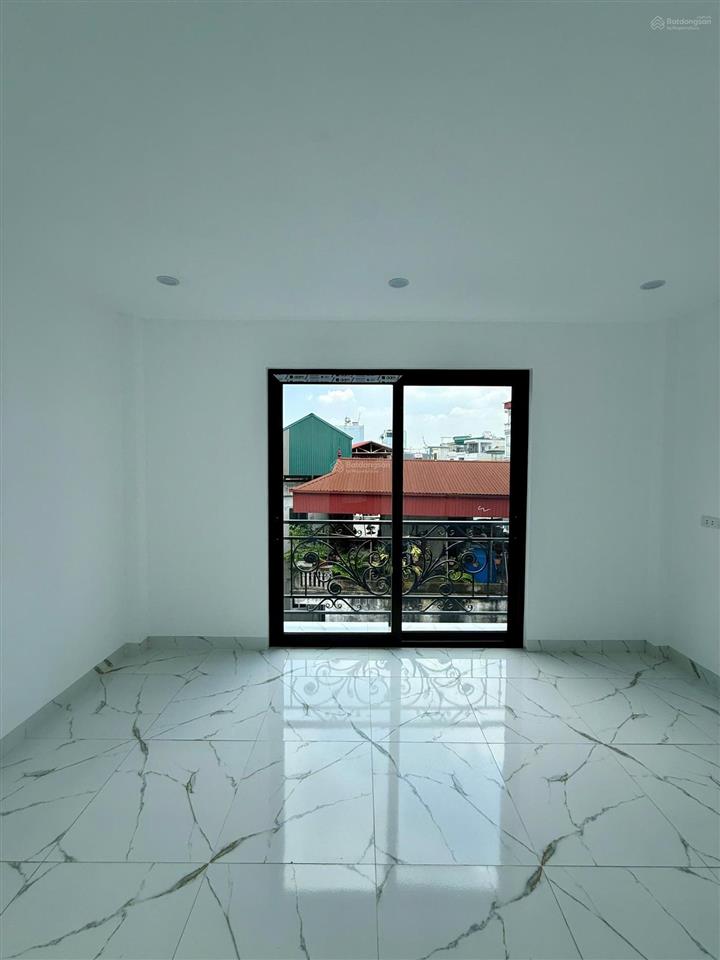 Nhà đẹp cương ngô tứ hiệp thanh trì diện tích 40m nhà 5 tầng lô góc cực thoáng