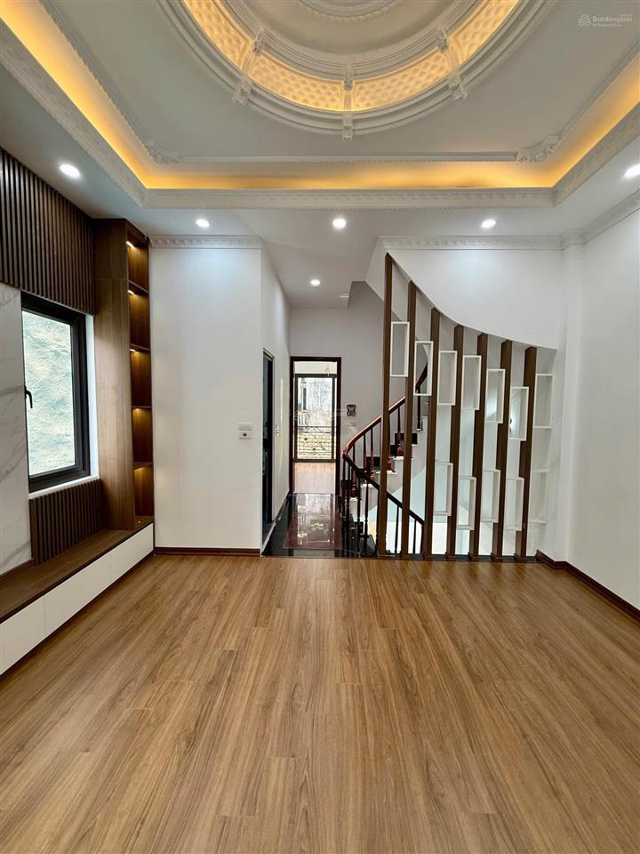 Nhà đẹp cương ngô tứ hiệp thanh trì diện tích 40m nhà 5 tầng lô góc cực thoáng