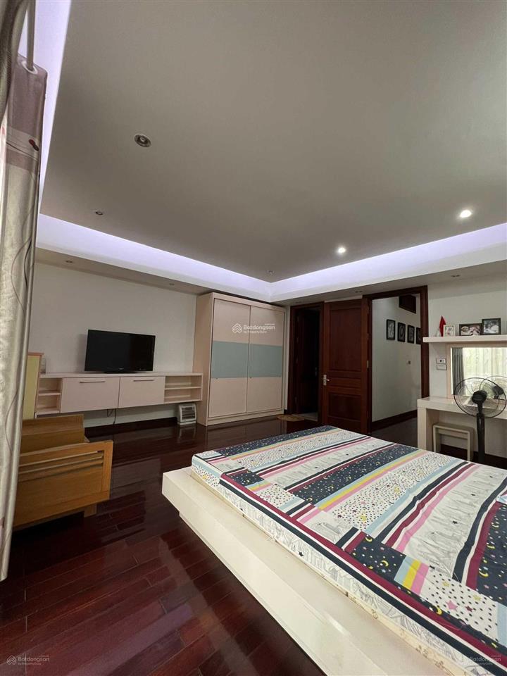 Bán nhà mặt ngõ phố quan nhân dt 50m2, mt 4m, 4 tầng, ngõ thông, gía 12 tỷ có thương lượng