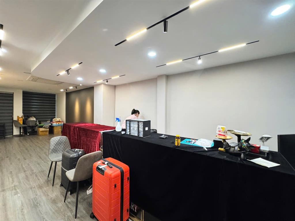 Huỳnh văn bánh 48.6m2  5 tầng  hẻm xe hơi 5m  11,9 tỷ  190m2 sàn  xe hơi thông, ngủ nhà